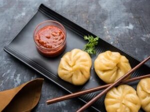 Momos